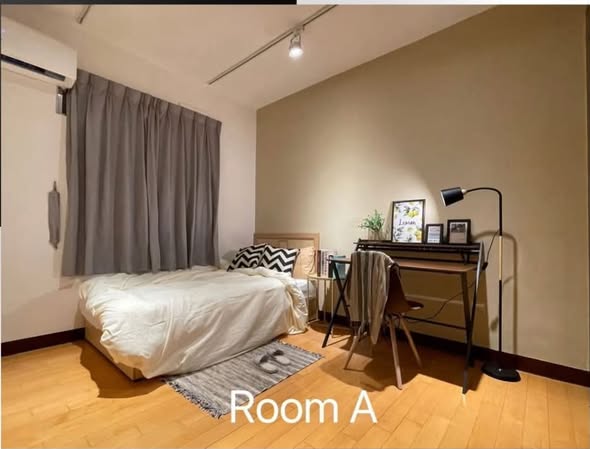 板橋金華街系統大衣櫃雅房
一. 地點：
1. 走路5分鐘到板橋國民運動中心。
2.走路10分鐘可到板橋捷運站。
3.走路五分鐘到各式餐飲店家/早餐店/咖啡廳。
